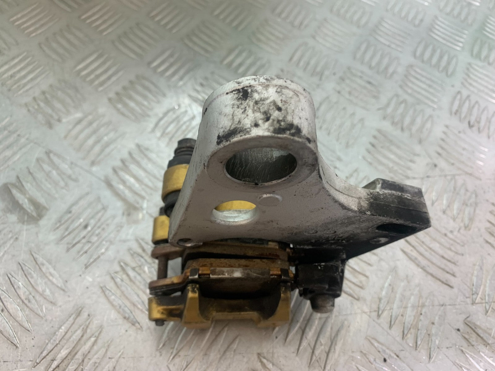 HONDA CBR600 CBR 600 RR REAR CALIPER   YEAR 2003-2004 CMB1173)