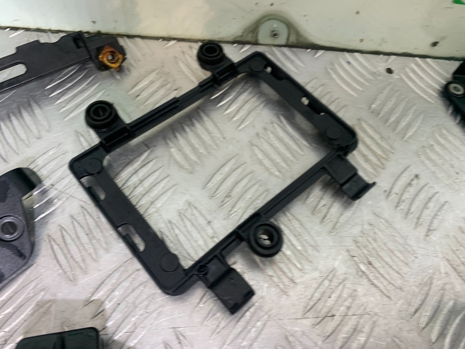 APRILIA TUONO 1000 V4 INFILL PANELS YEAR 2013-2014  (CMB1239)