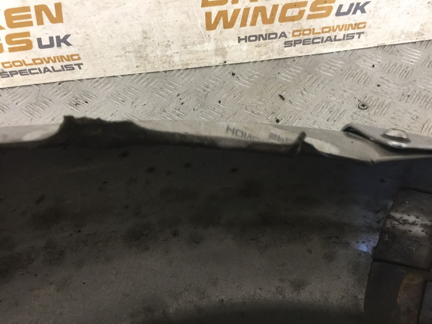 HONDA GL1800 GL 1800 FRONT MUDGUARD (REAR PART)   YEAR 2004-10 ABS (STOCK 890)