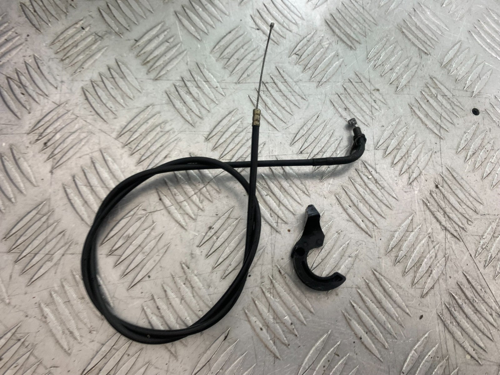 ROYAL ENFIELD HIMALAYAN 411 CHOKE LEVER AND CABLE YEAR 2018-2023 (CMB1279)