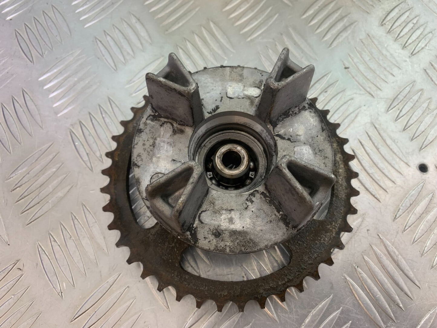 HONDA CBR125 CBR 125 REAR SPROCKET CARRIER  YEAR 2007-10 (CMB1004)