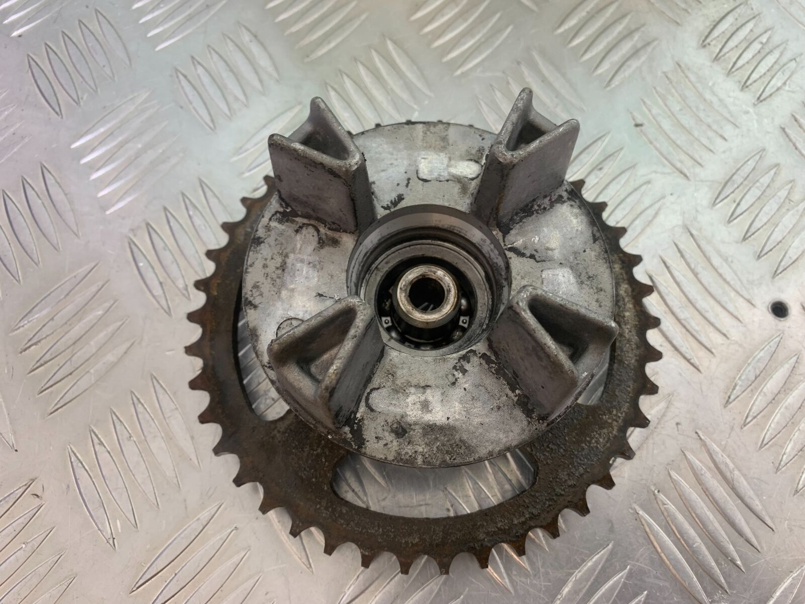 HONDA CBR125 CBR 125 REAR SPROCKET CARRIER  YEAR 2007-10 (CMB1004)