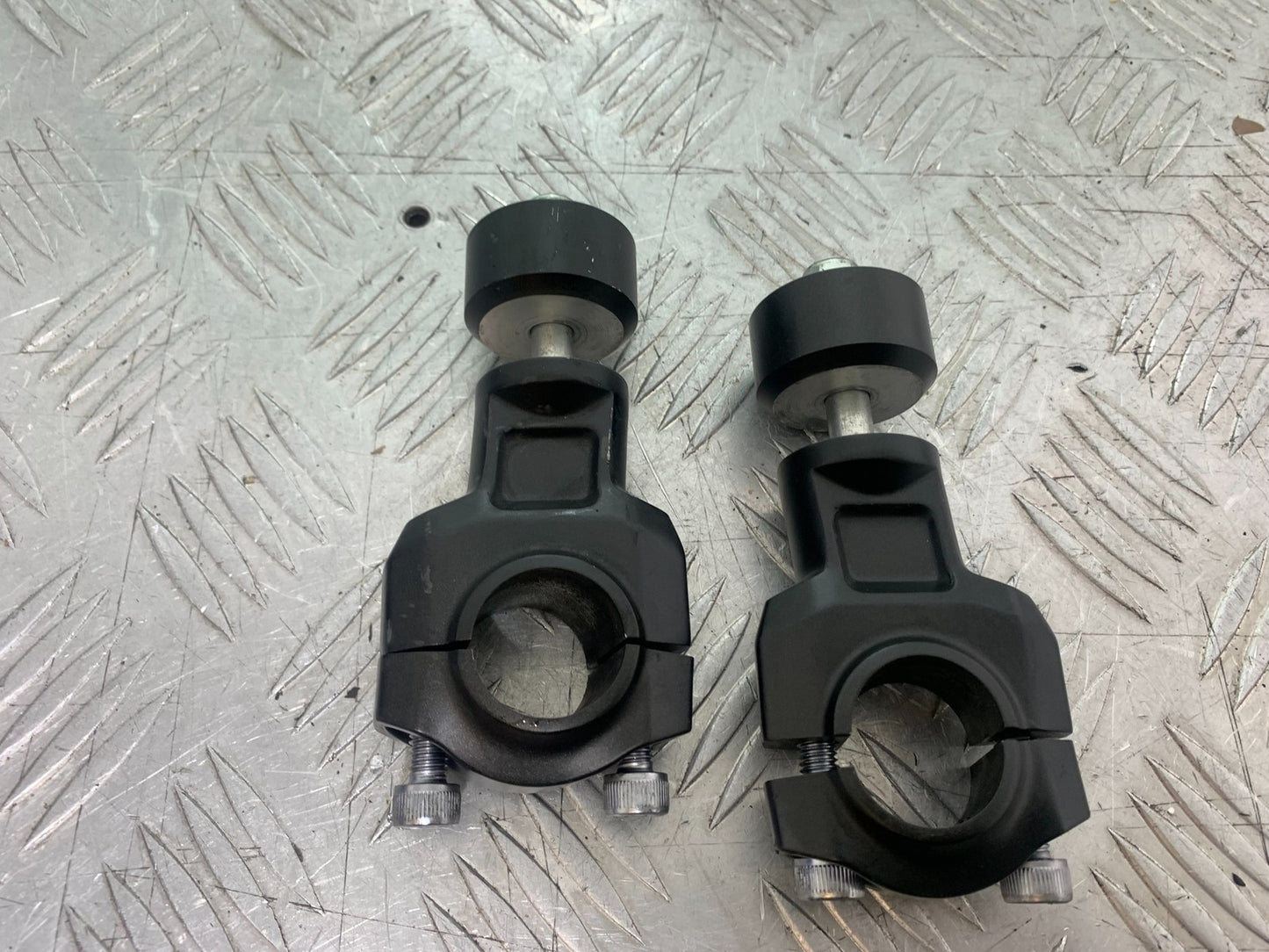 YAMAHA XSR900 XSR 900 HANDLEBAR RISERS  YEAR 2022-2024 (CMB1215)