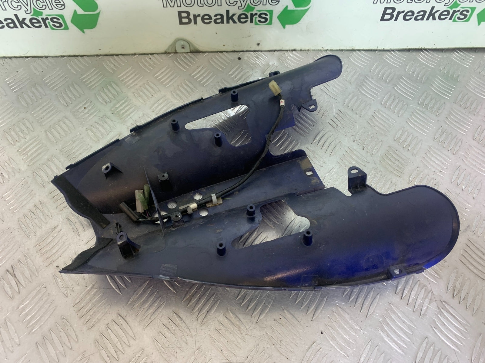 YAMAHA YZF R1 UNDERTRAY YEAR 2004-2006 (CMB1155)