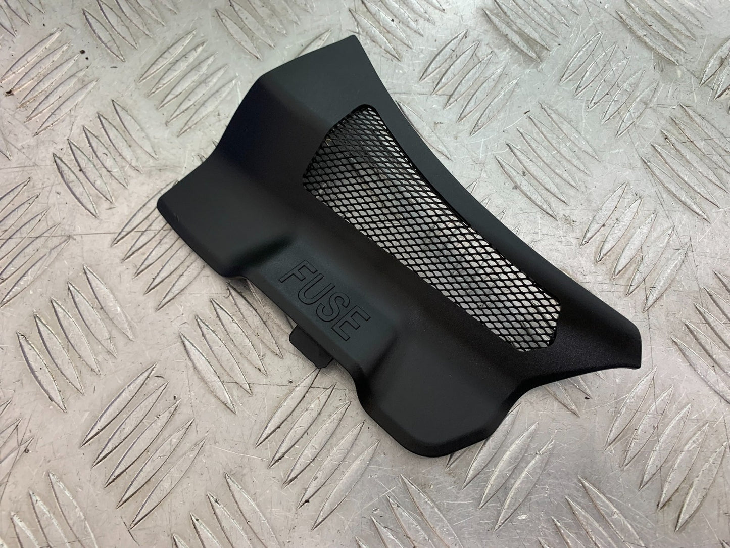 DUCATI 1299 PANIGALE FUSE COVER    YEAR 2016 (CMB 1187)