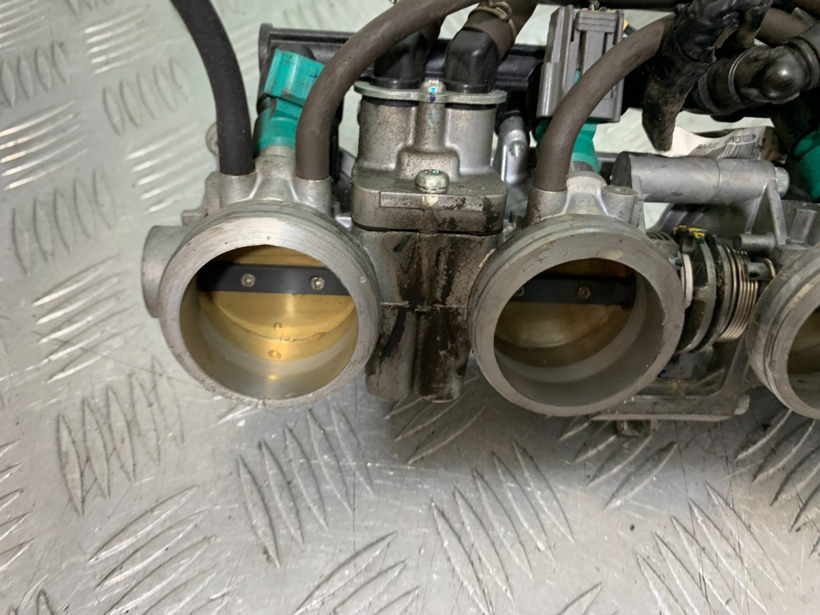 HONDA CBR1000 RR THROTTLE BODIES YEAR  2008-2011 (CMB1330)