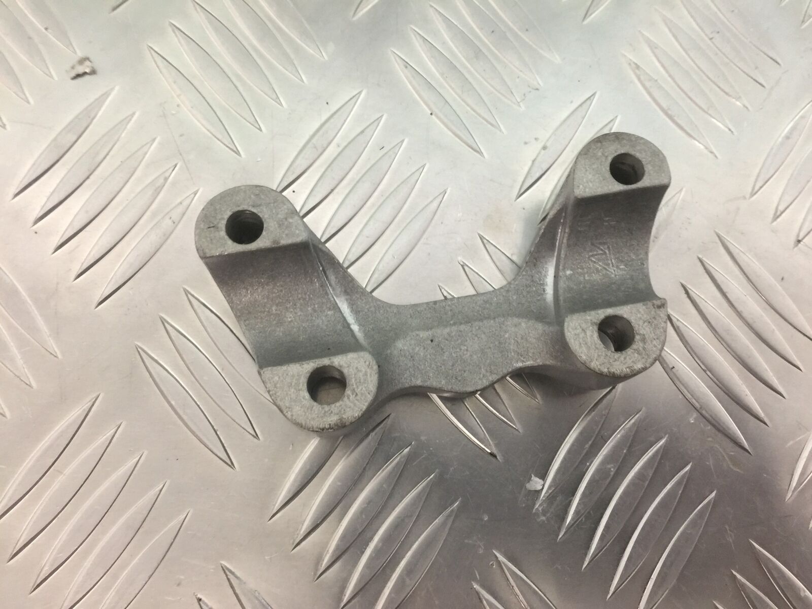 SINNIS TERRAIN 125 HANDLEBAR CLAMP  YEAR 2020 (STOCK 921)