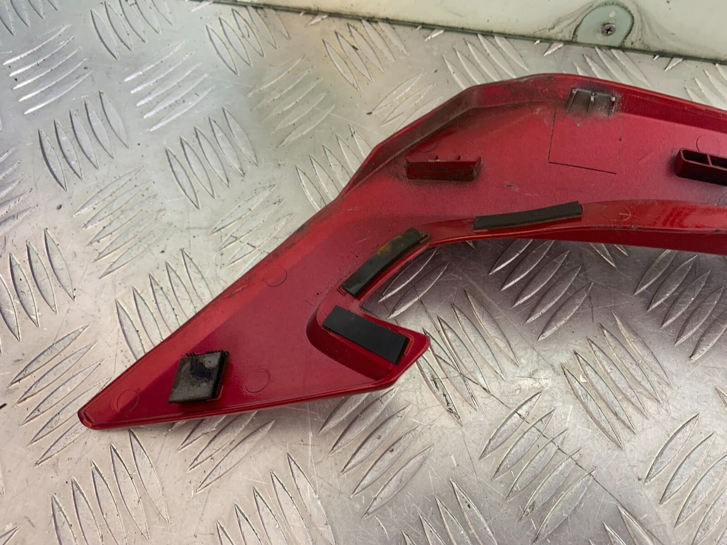 HONDA CBR650 F CBR 650F LEFT SEAT PANEL   YEAR 2014-17  (CMB1130)
