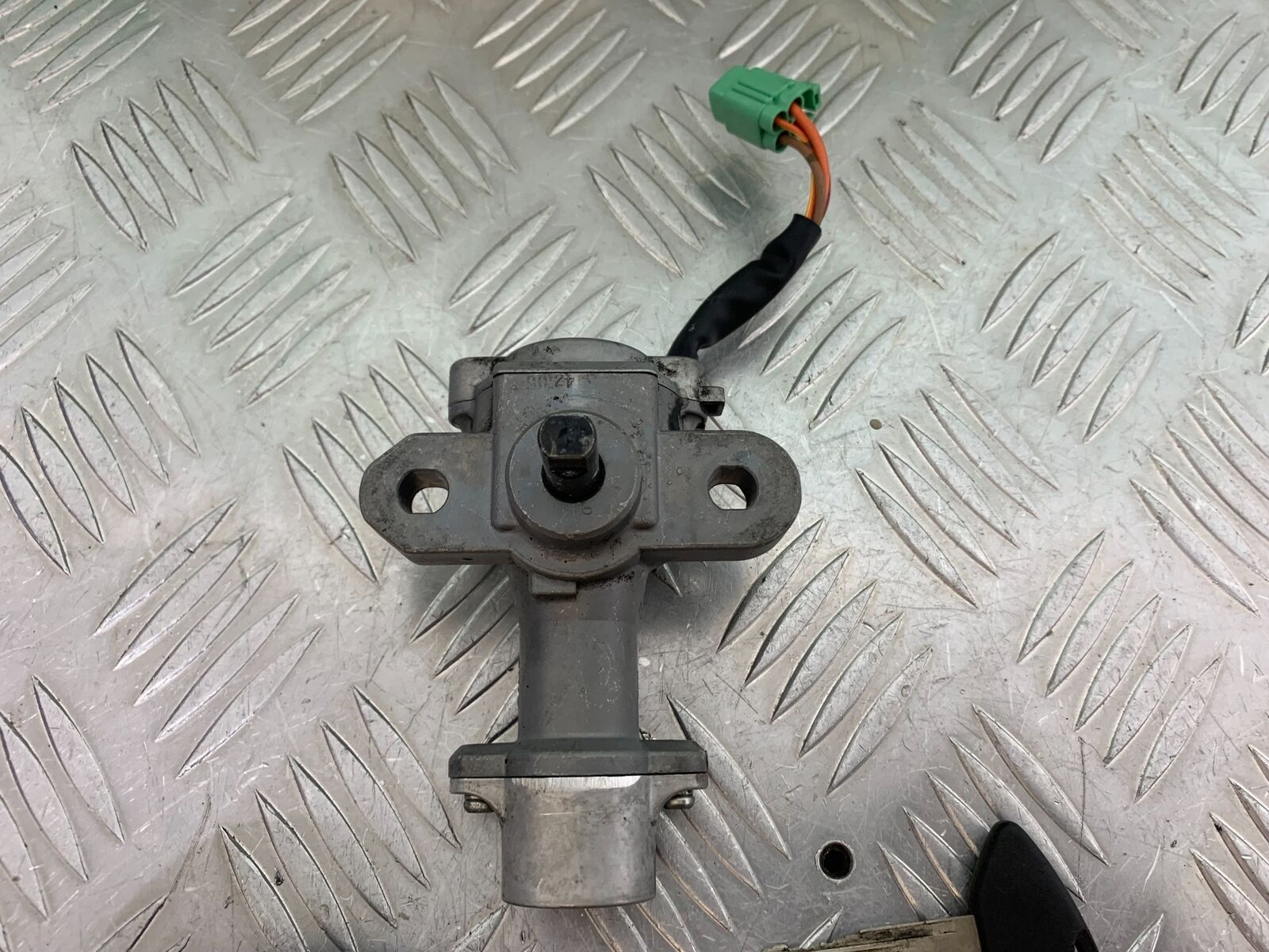 SUZUKI INTRUDER VL800 C800 LOCKS AND KEY  YEAR 2012-16 (CMB1039)
