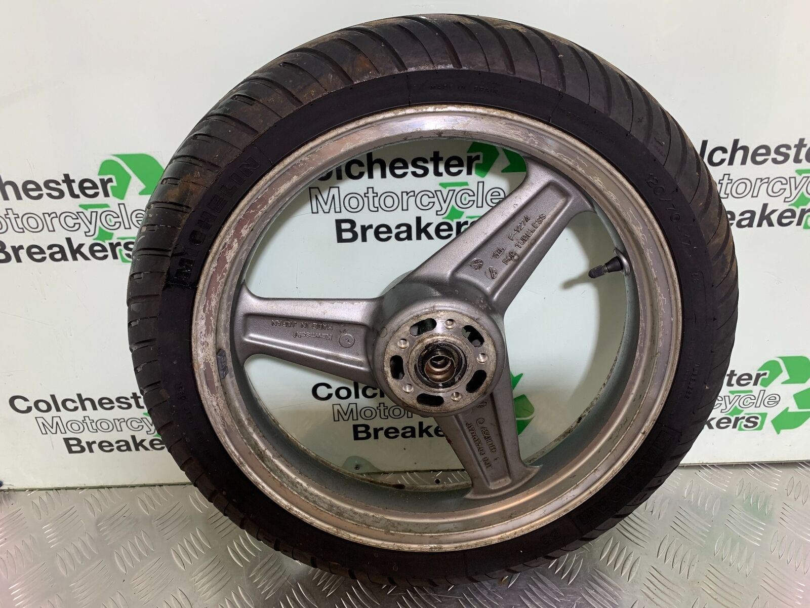 KAWASAKI ZR 750 ZEPHYR FRONT WHEEL  YEAR 1991-95 (CMB1008)