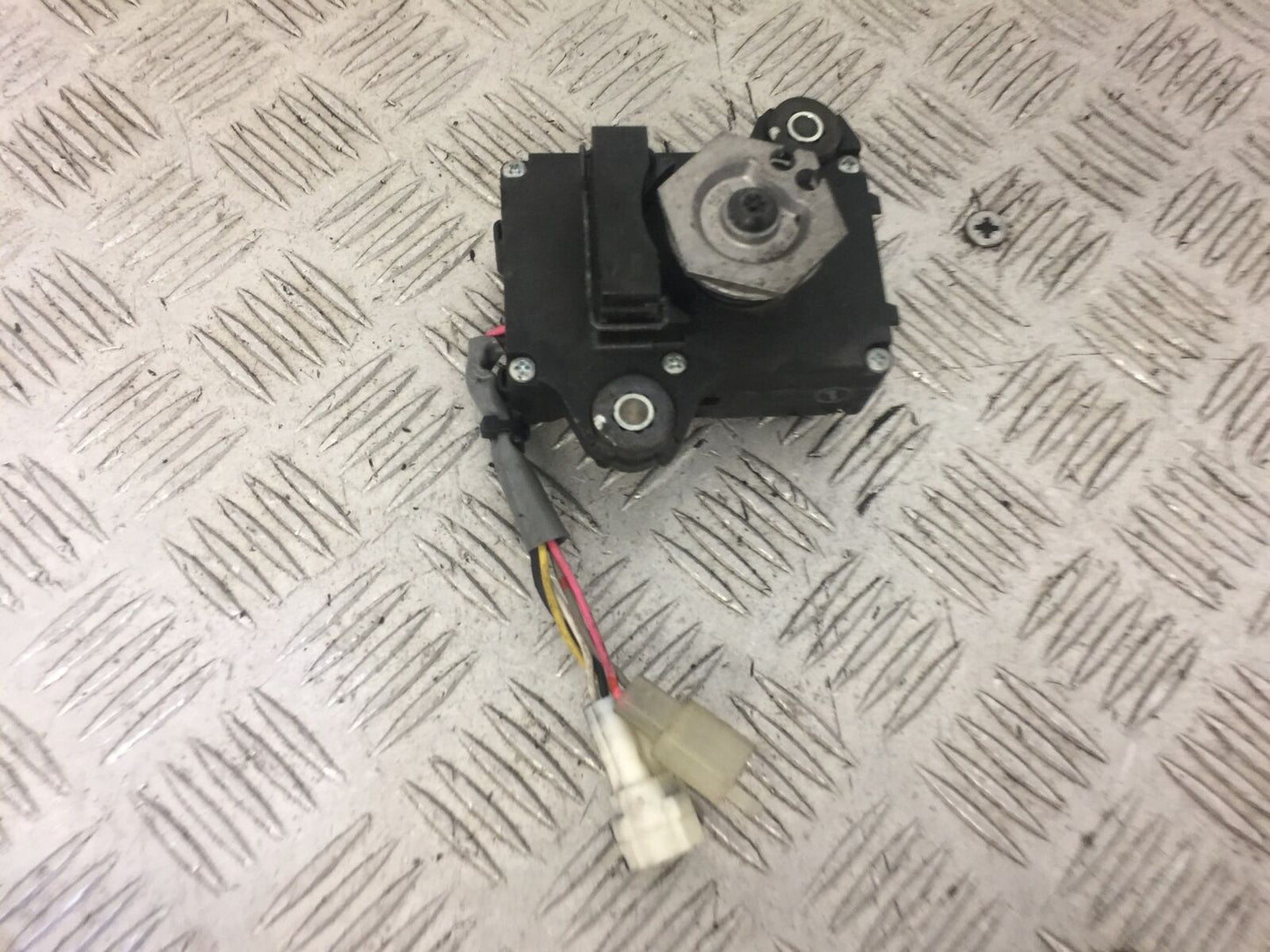 KAWASAKI ZX6R SERVO MOTOR  YEAR 2009-2012  (STOCK 626)