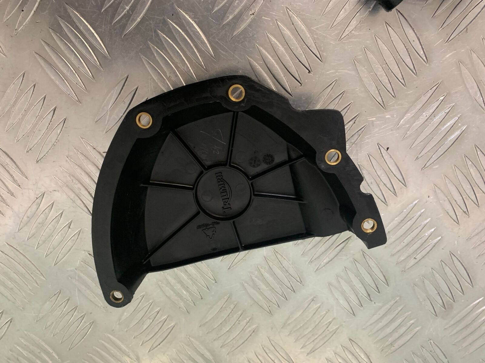 TRIUMPH 1050 SPRINT GT SPROCKET COVER  YEAR 2010-2014 (STOCK 979)