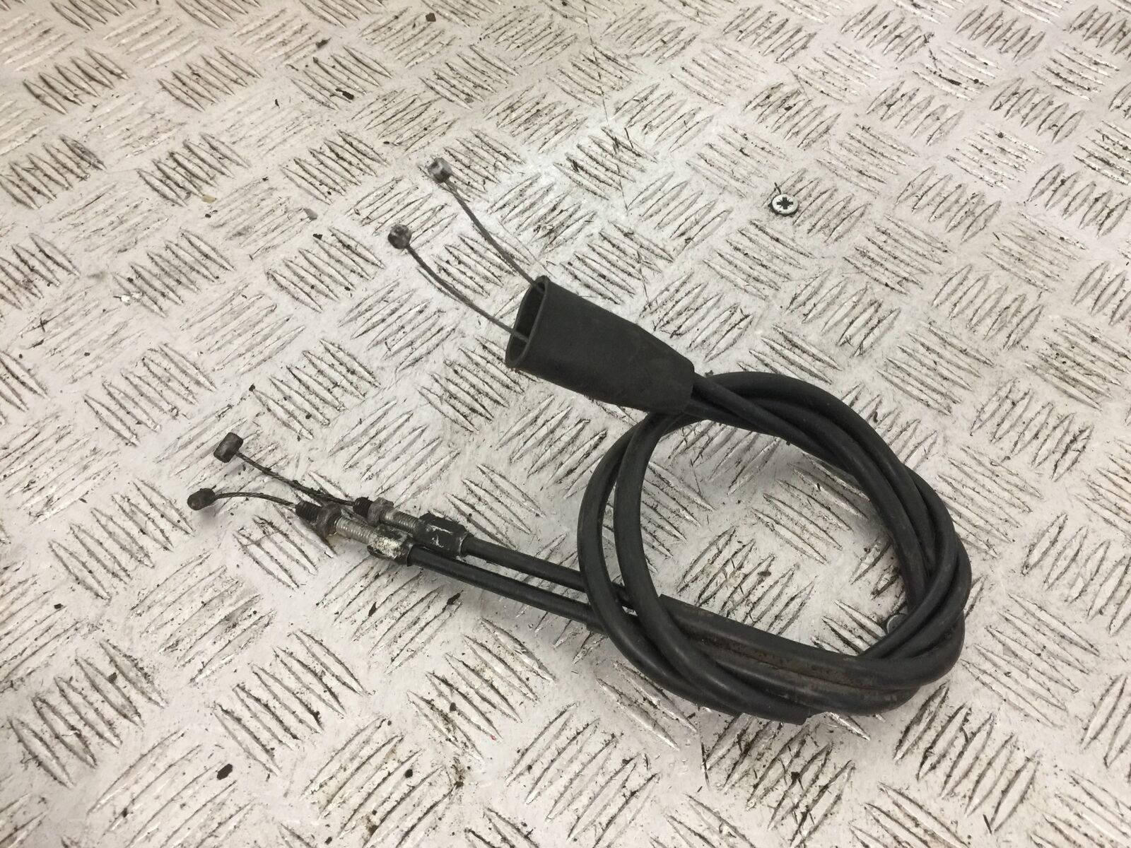 HONDA XL1000 VARADERO THROTTLE CABLES  YEAR 2004 (STOCK 764)