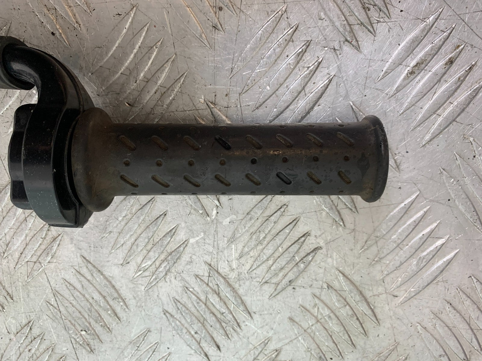 TRIUMPH 955I SPRINT RS THROTTLE AND CABLES  YEAR 1999-03 (CMB1313)