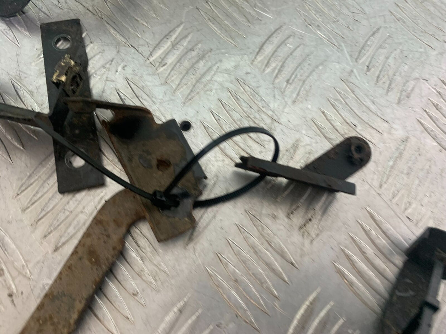 TRIUMPH 955i SPRINT ST BRACKETS   YEAR 1999-2004 (CMB1124)
