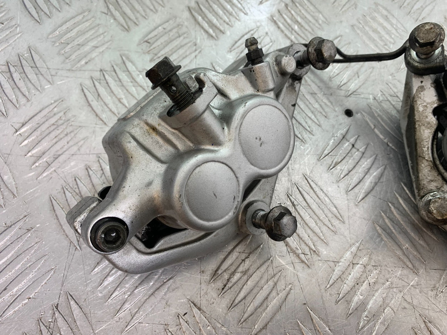 YAMAHA XV1100 XV 1100 VIRAGO FRONT BRAKE CALIPERS 1990-1999 (CMB1243)