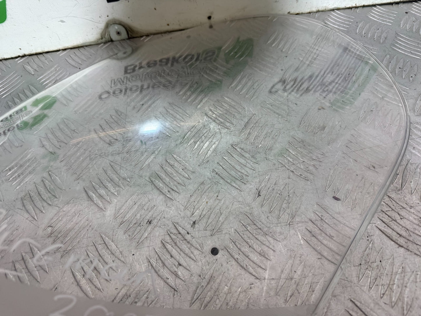 SUZUKI BURGMAN UH125 SCREEN WINDSHIELD YEAR 2007 TO 2013