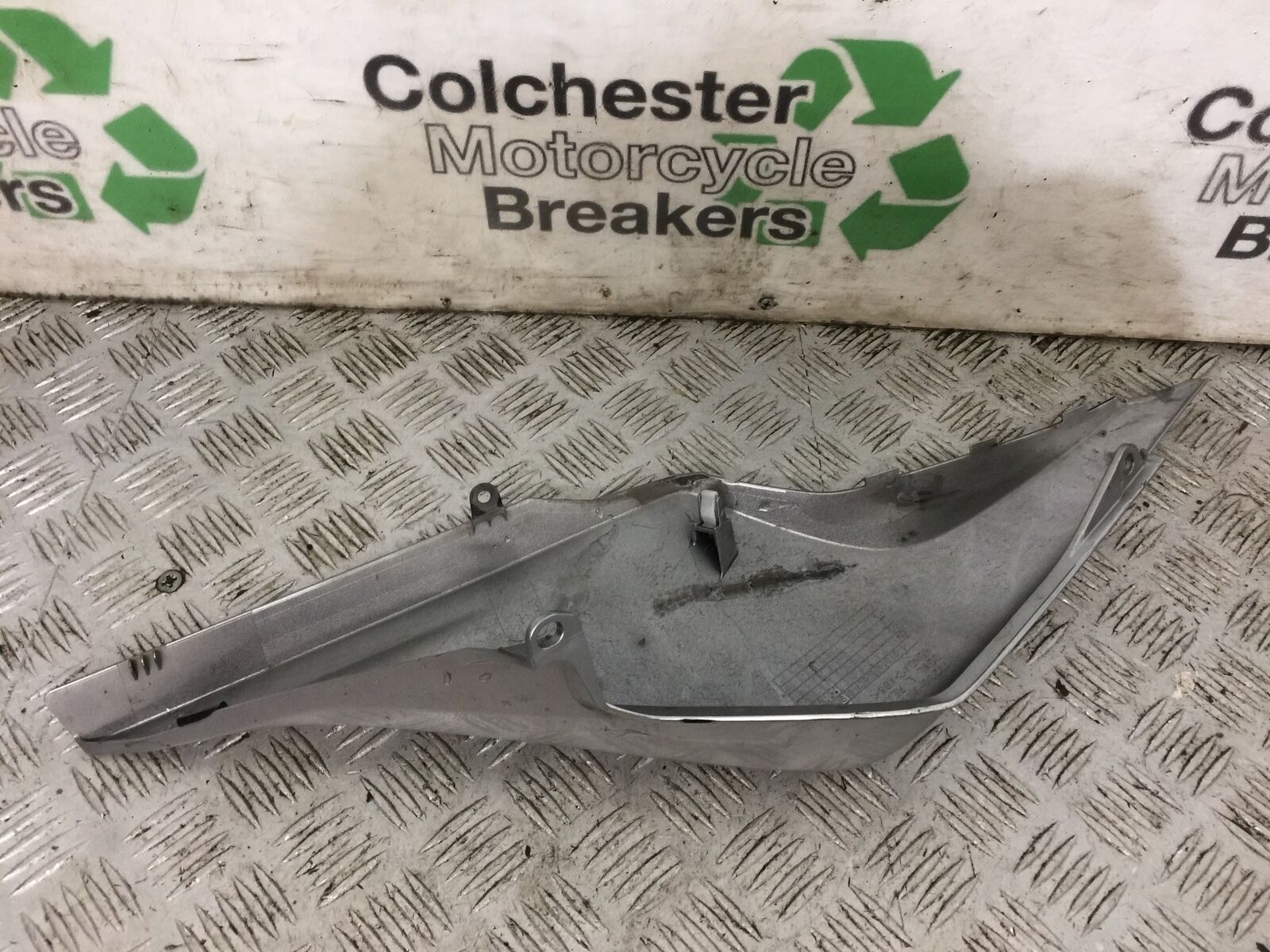 HONDA VFR1200 VFR 1200 FA LEFT SEAT PANEL  YEAR 2010-11  (STOCK 793)