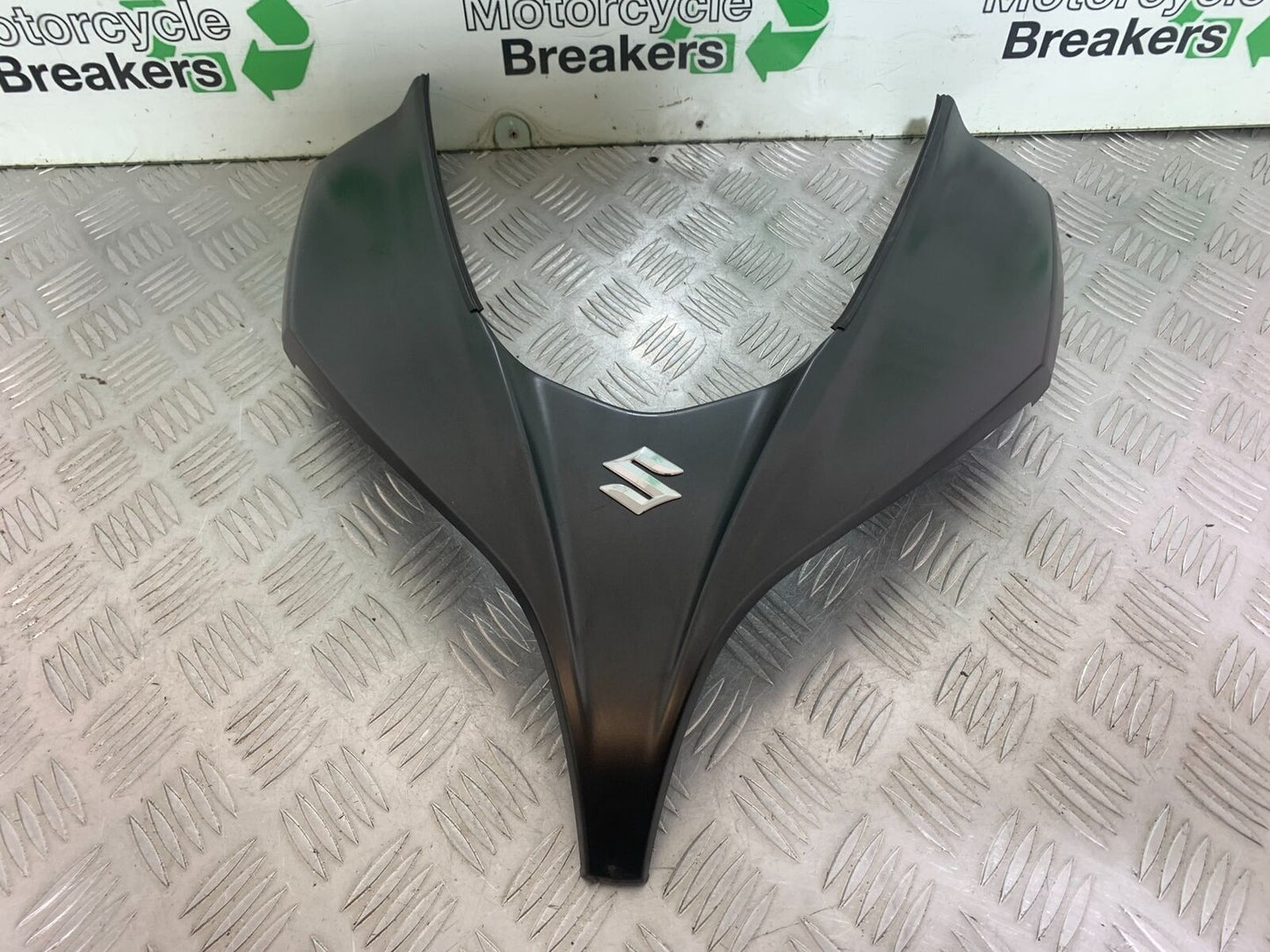 SUZUKI AN400 AN 400 BURGMAN TOP FAIRING INFILL PANEL  YEAR 2017-2024 (CMB1118)