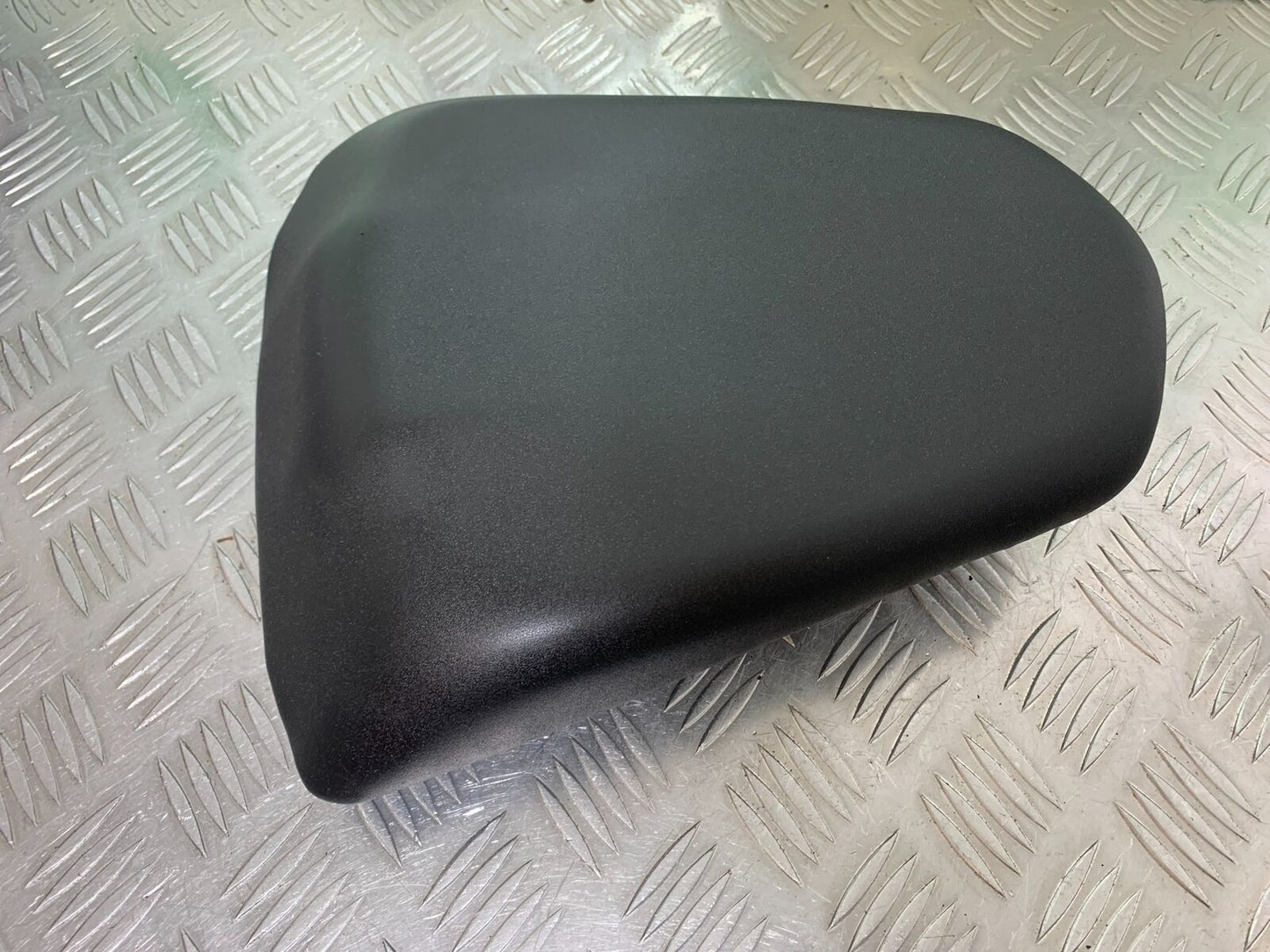 HONDA CBR500R CBR 500 R REAR SEAT  YEAR 2012-16 (CMB1048)