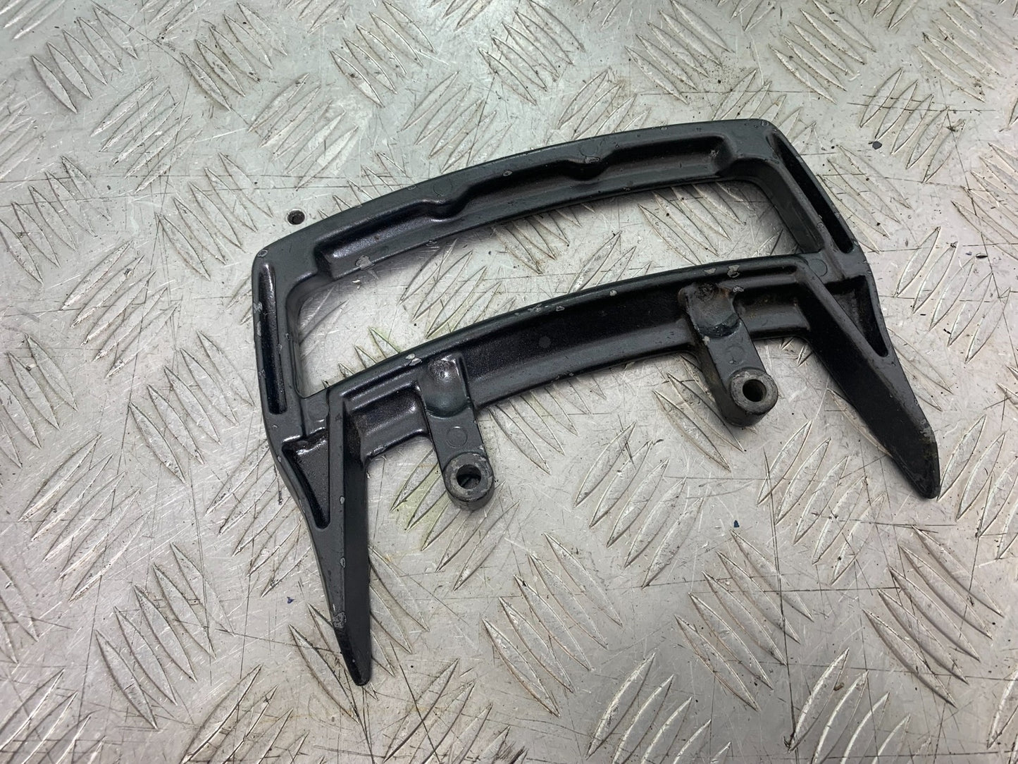 KAWASAKI GPX 750 GPX 750 GRAB RAIL   YEAR 1990