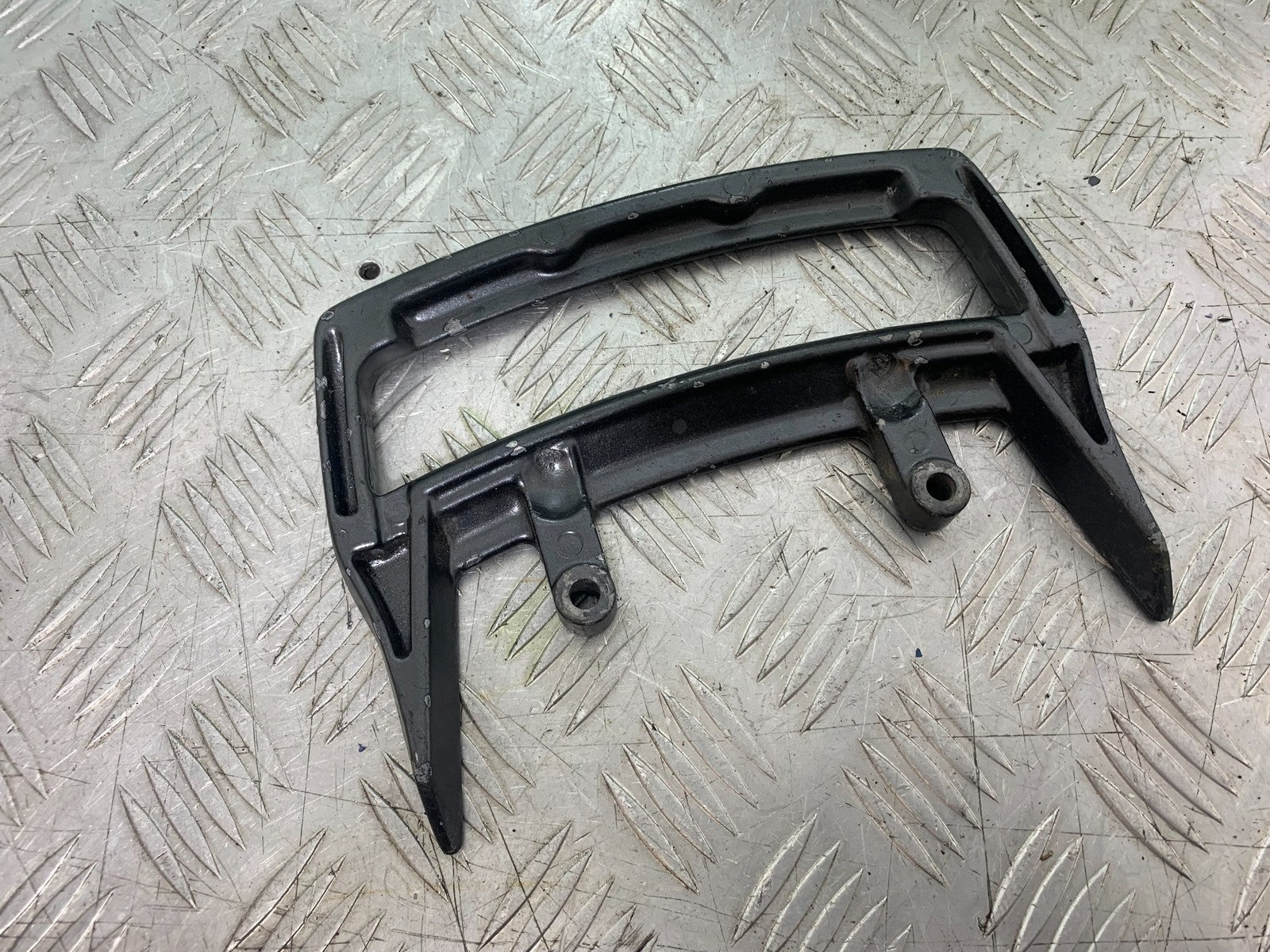 KAWASAKI GPX 750 GPX 750 GRAB RAIL   YEAR 1990