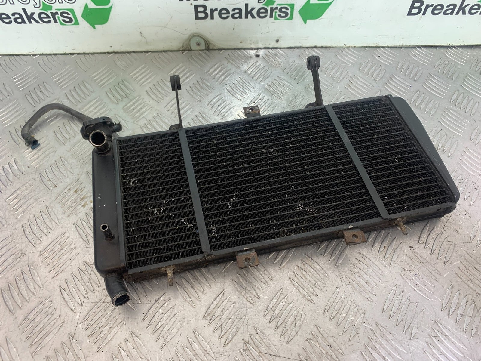 TRIUMPH 1050 SPRINT ST RADIATOR  YEAR 2004-2007 (CMB1197)