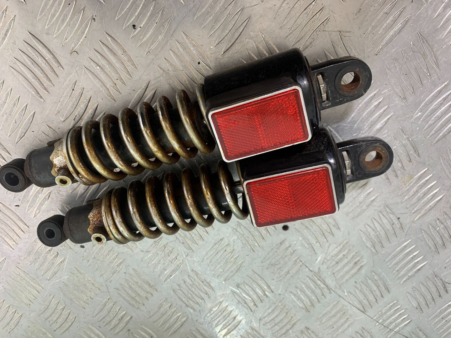 YAMAHA XS1100 MIDNIGHT SPECIAL REAR SHOCKS  YEAR 1980-1982 (CMB1122)