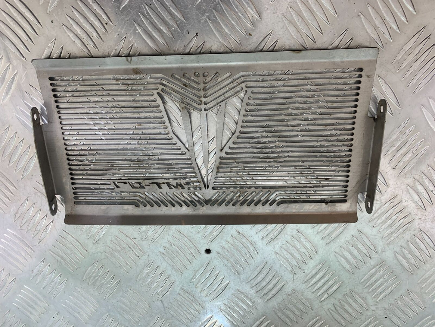 YAMAHA MT07 MT-07 CHROME RADIATOR GRILL  YEAR 2014 (STOCK 995)