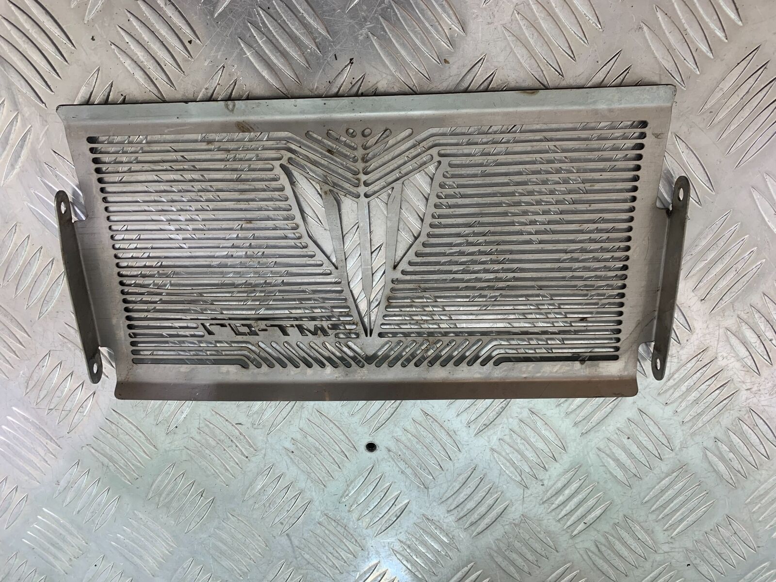 YAMAHA MT07 MT-07 CHROME RADIATOR GRILL  YEAR 2014 (STOCK 995)
