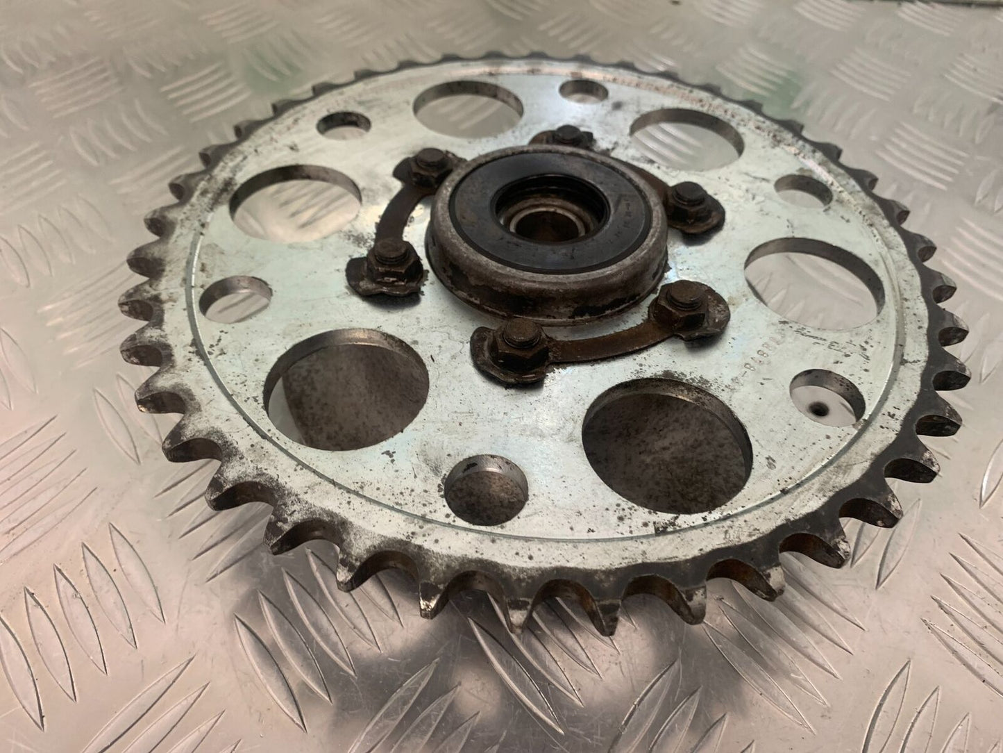 SUZUKI GS750 E GS 750E SPROCKET CARRIER   YEAR 1979  (STOCK 959)