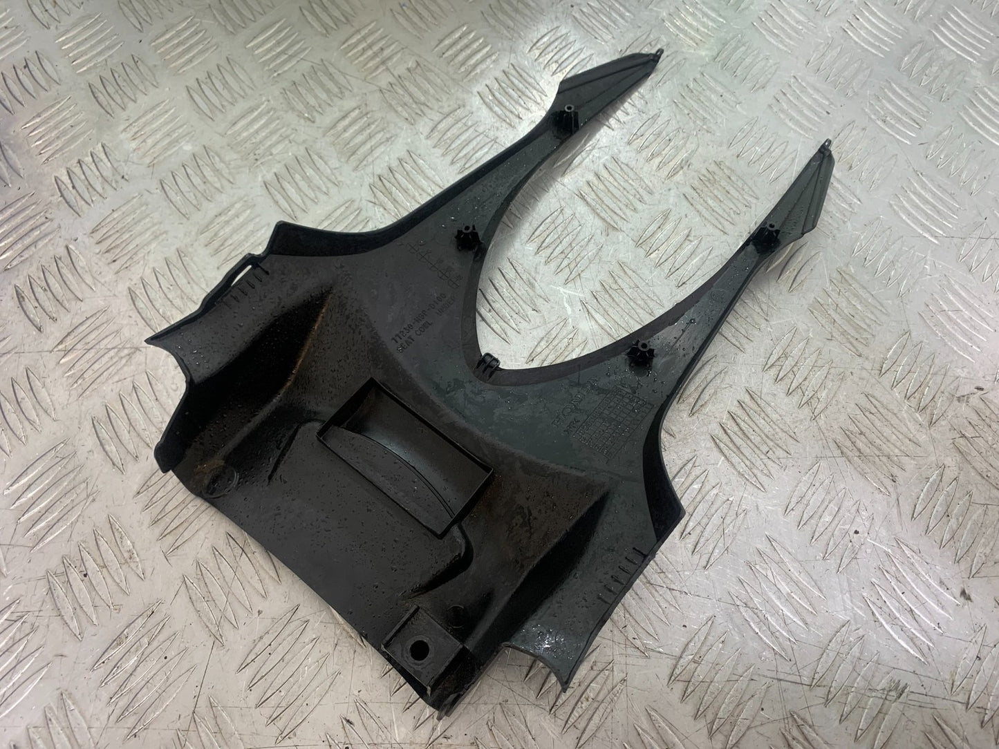 HONDA CBR1000 rr FIREBLADE UNDERTRAY  YEAR 2012-2016 (CMB1198)