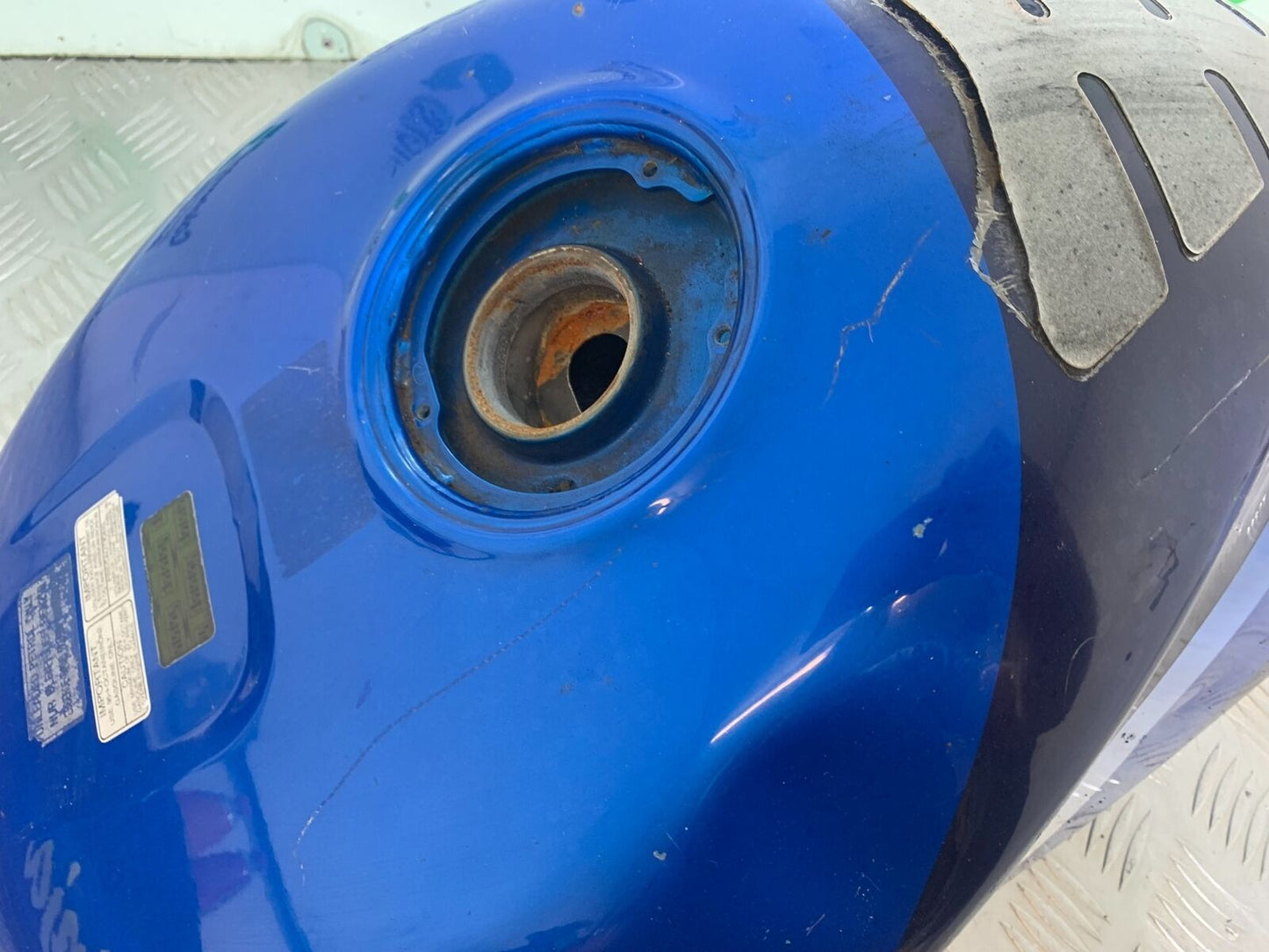KAWASAKI ZX6R ZX6 J PETROL TANK  YEAR 2000 (CMB1129)