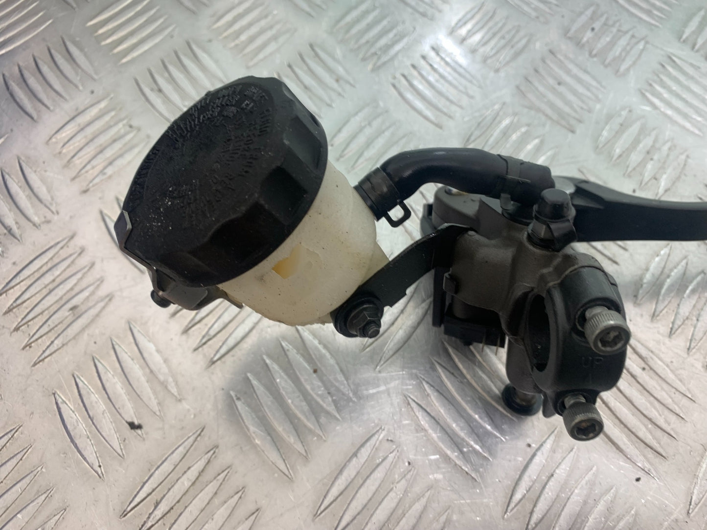 KAWASAKI ZX6R FRONT BRAKE MASTER CYLINDER YEAR 2009-2012 (CMB1136)