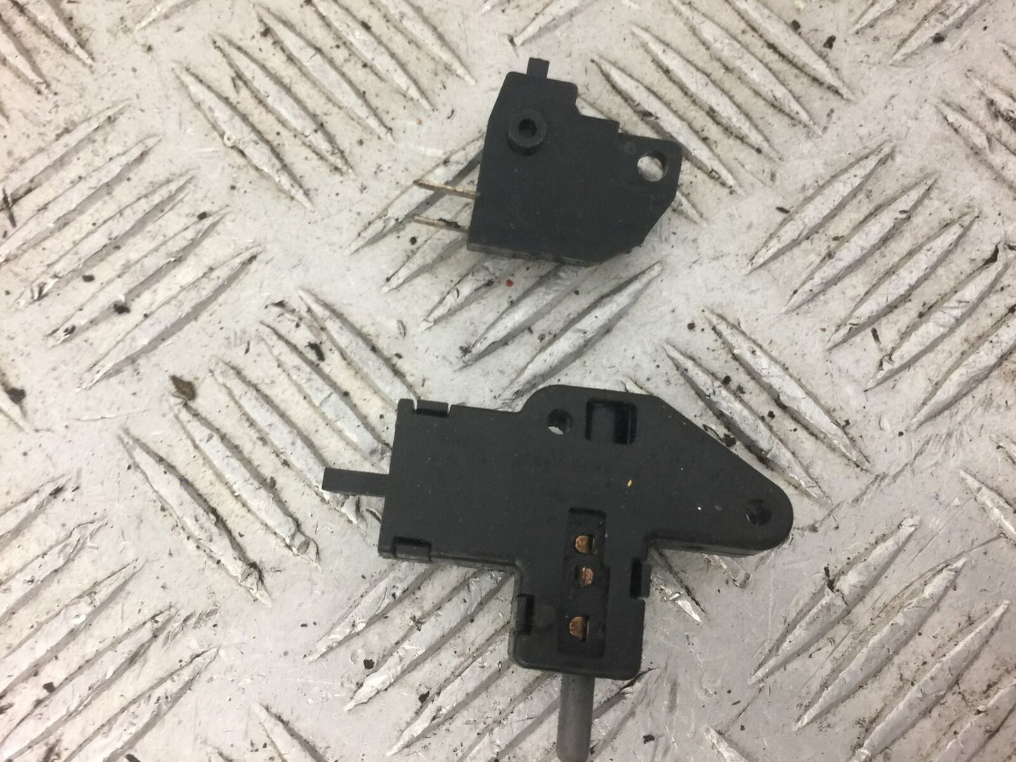 KAWASAKI ZX6R C1H CLUTCH AND BRAKE SWITCHES   YEAR 2005 2006 (STOCK 519)