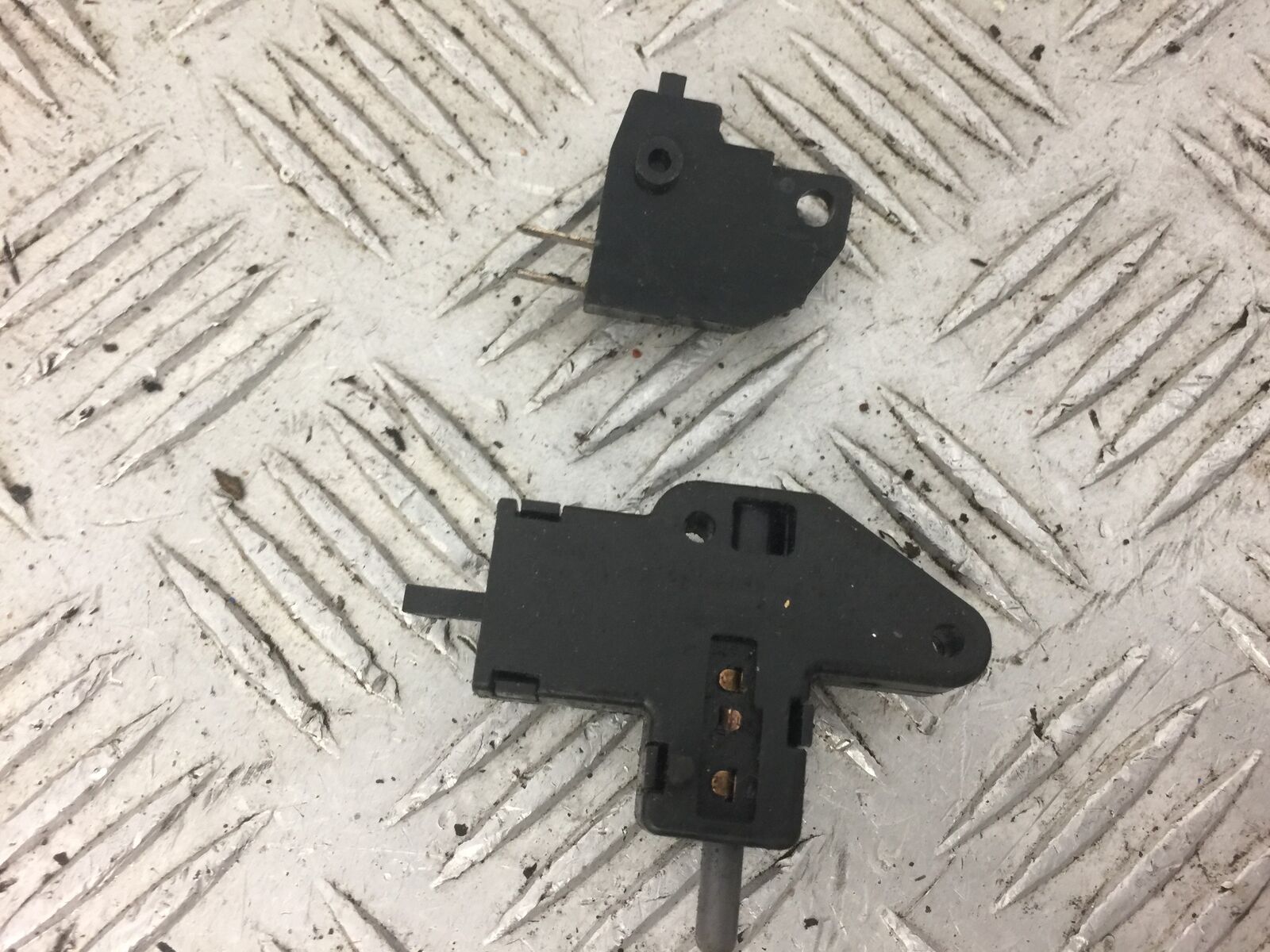 KAWASAKI ZX6R C1H CLUTCH AND BRAKE SWITCHES   YEAR 2005 2006 (STOCK 519)
