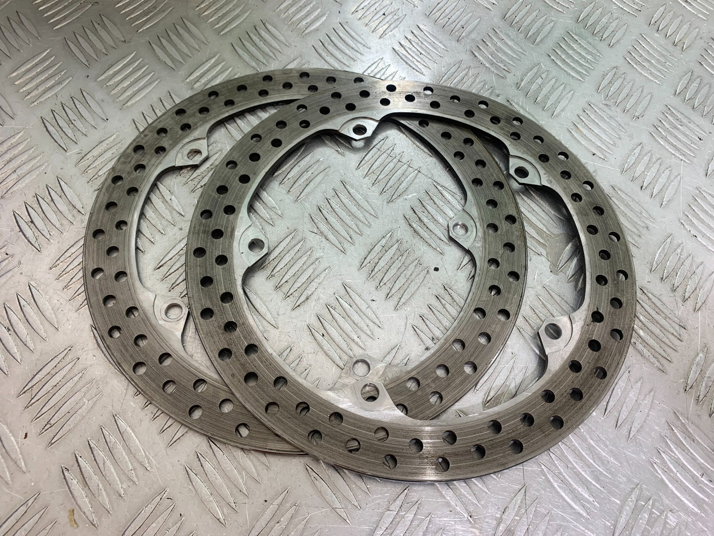 TRIUMPH TRIDENT 660 FRONT BRAKE DISCS  YEAR 2021-2024 (CMB1148)