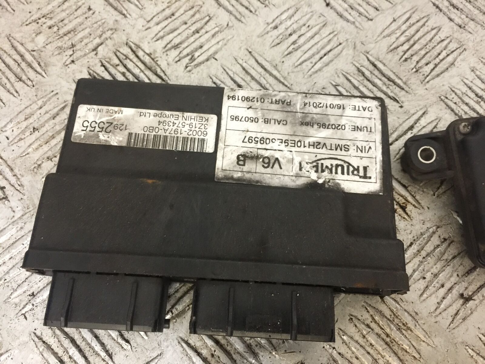 TRIUMPH TROPHY 1215 SE  ECU LOCKS KEY  2012-2017 (STOCK 740)