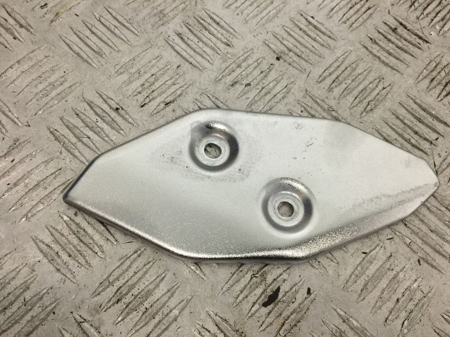 YAMAHA MT03 HEEL PLATE  YEAR 2018  (STOCK 801)