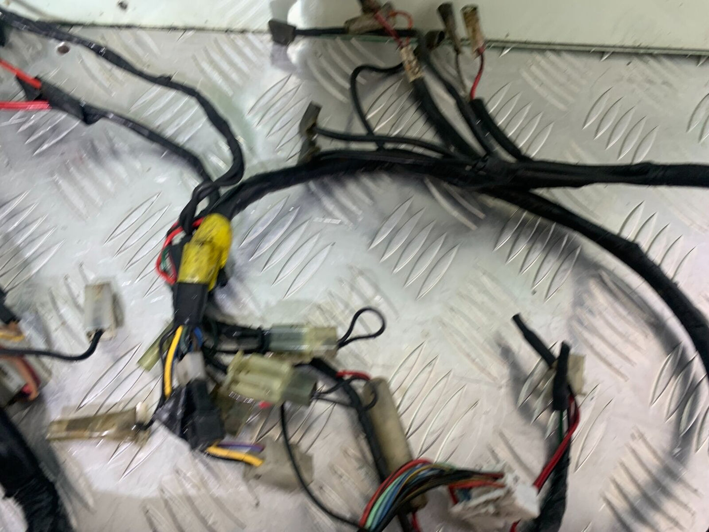 YAMAHA XJR1300 XJR 1300 WIRING LOOM  YEAR 1999-2003 (CMB1055)