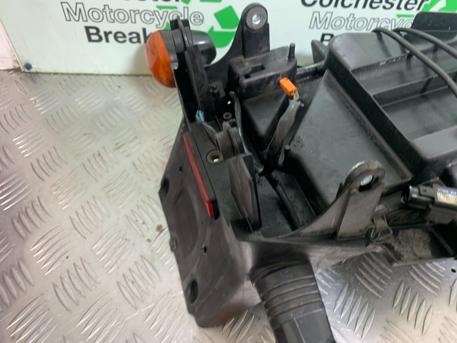 HONDA CBR1100 BLACKBIRD REAR MUDGUARD   YEAR 1999-2005 (CMB1103)