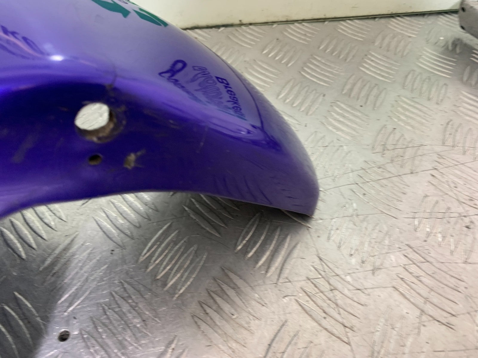 TRIUMPH TROPHY 900 FRONT MUDGUARD  YEAR 1991-95 (CMB1251)