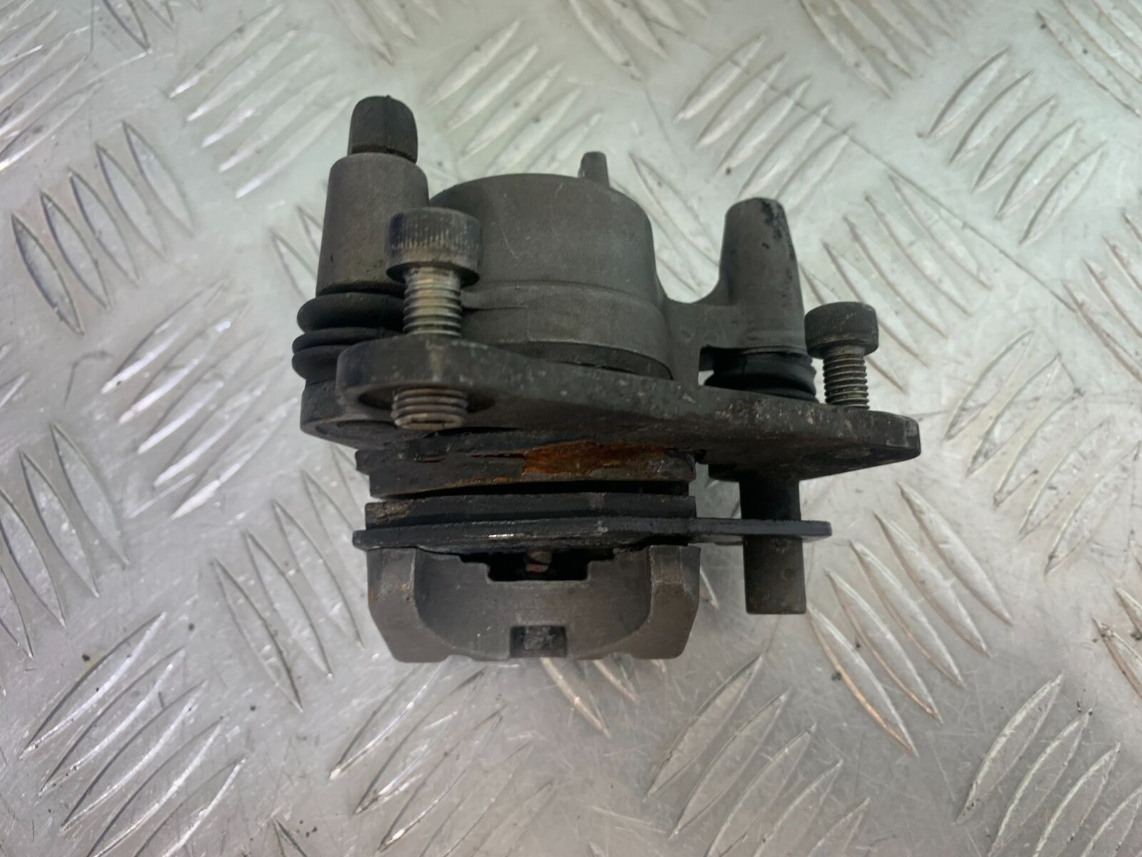 KAWASAKI ZX6R ZX6 J REAR CALIPER   YEAR 2000 (CMB1129)