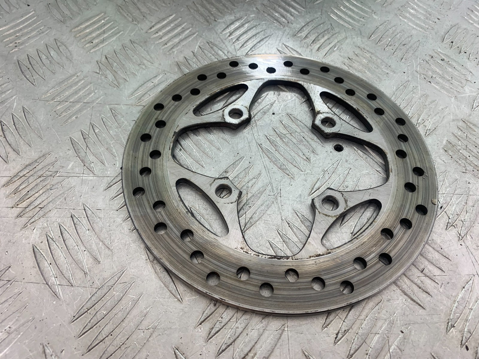 TRIUMPH 675 STREET TRIPLE REAR BRAKE DISC  2013-2016 (CMB1186)
