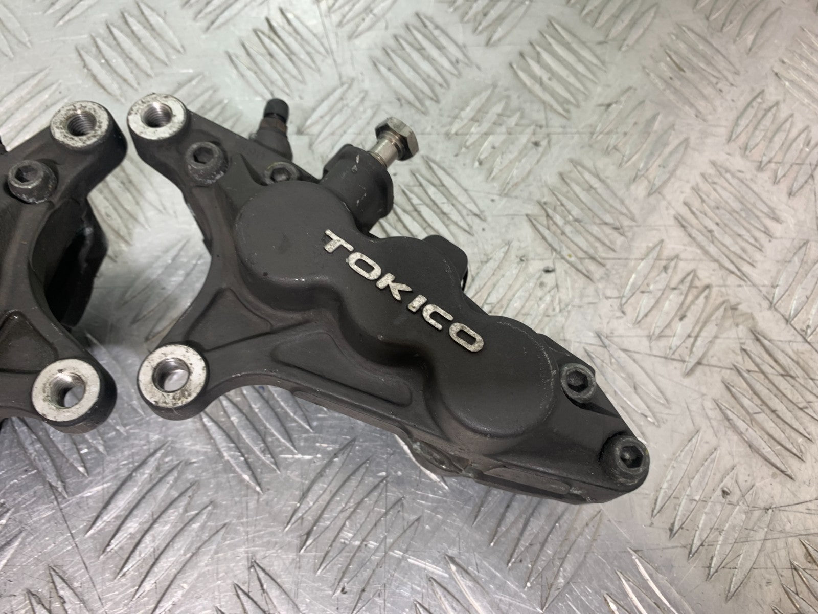 KAWASAKI ZX9R ZX9 R FRONT BRAKE CALIPERS  YEAR 1998-1999 (CMB1329)