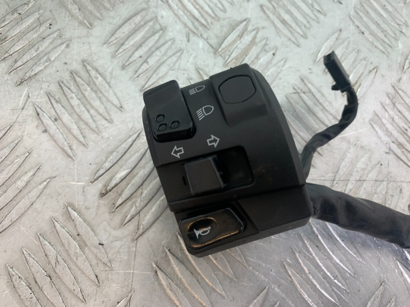 KAWASAKI Z125 Z 125 LEFT SWITCH GEAR  YEAR  2018-2023 (CMB1167)