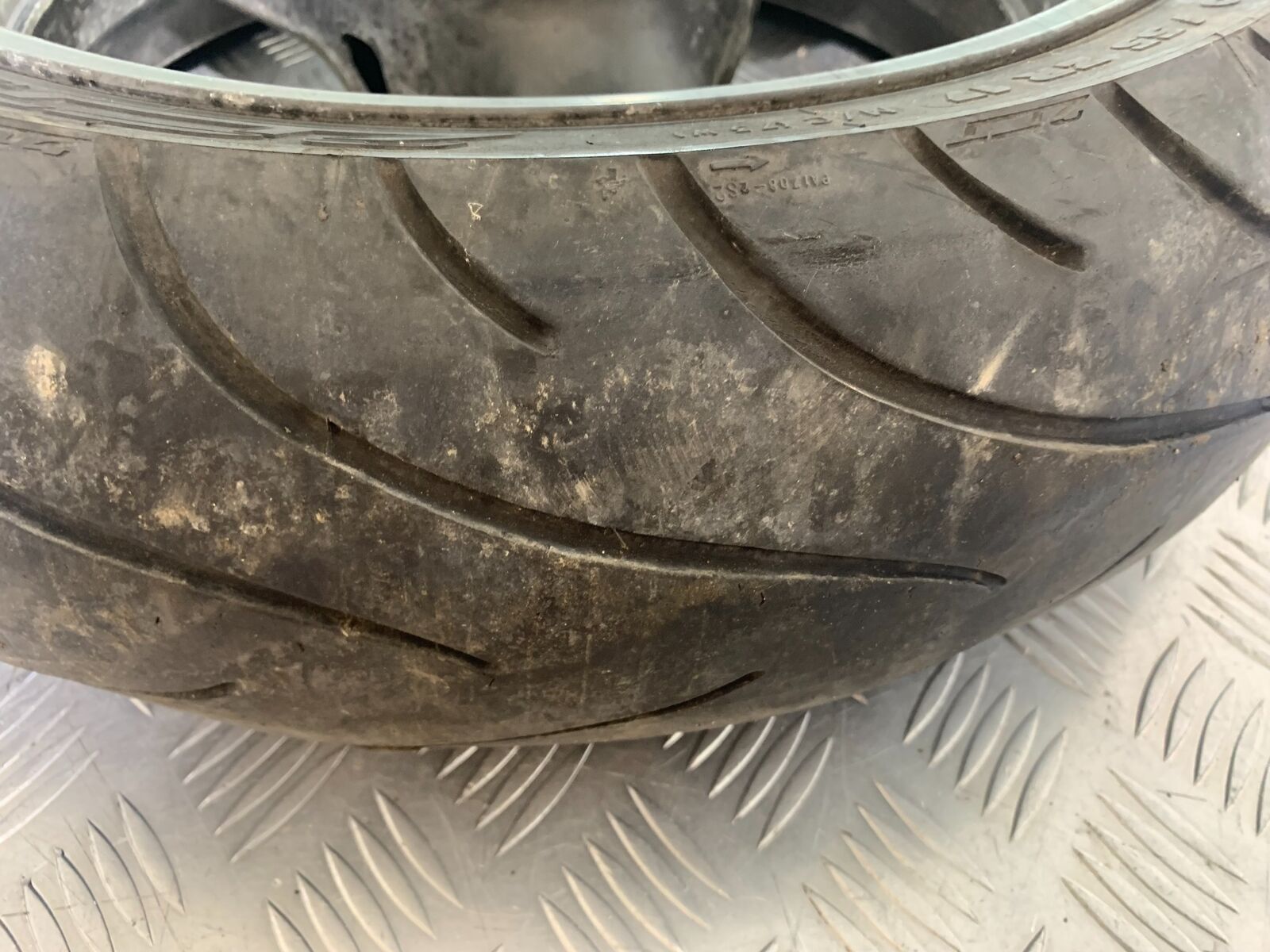 HONDA CB600 CB 600 HORNET REAR WHEEL  YEAR 1998 -2002 (CMB1126)