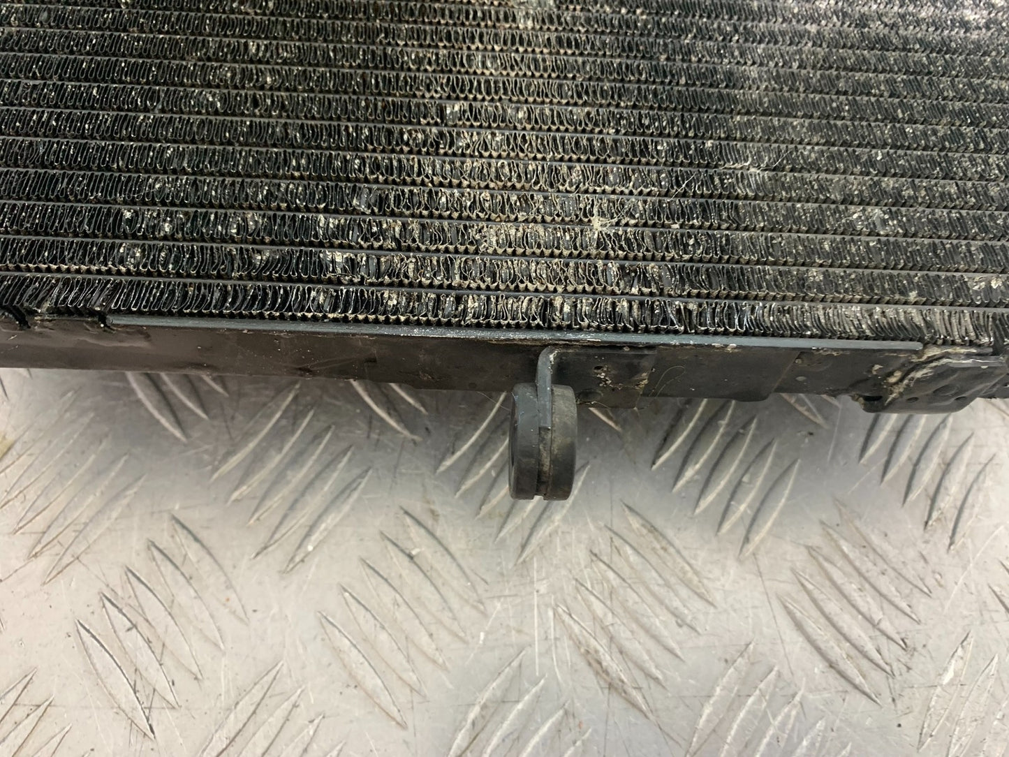 YAMAHA YZF R1 4XV RADIATOR  YEAR 1998-99 (CMB1291)
