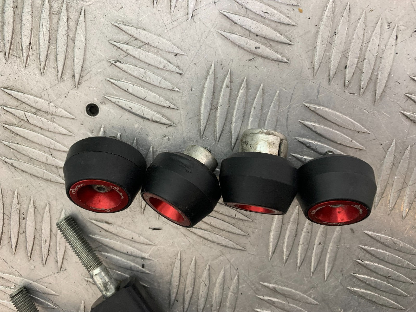 APRILIA TUONO 1000 V4R CRASH PROTECTORS   YEAR 2011-13  (CMB1316)