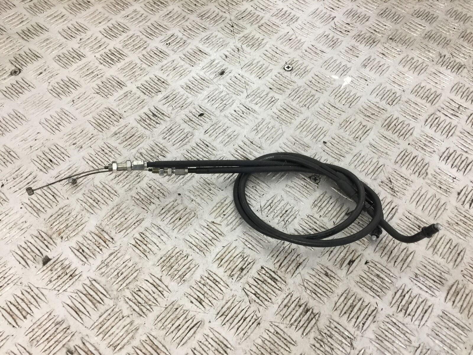 SUZUKI GSXR 600 K4 K5 THROTTLE CABLES  YEAR 2004-2005 (STOCK 778)